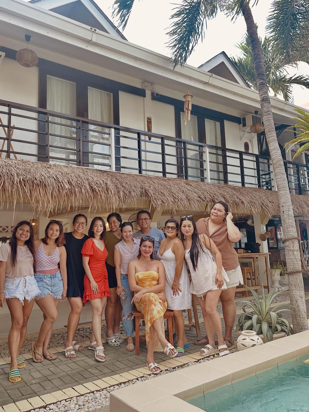 Friends and family at The Lanai Hideaway